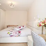 29 Valamar Villa