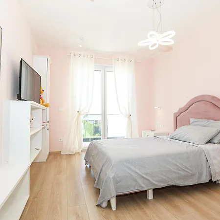 29 Valamar Villa *