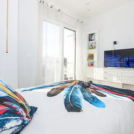 29 Valamar Villa