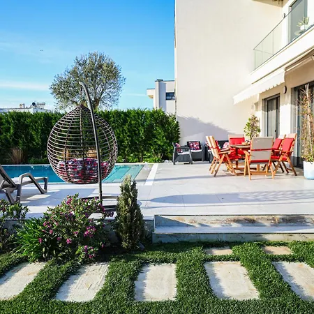 29 Valamar Dıraç