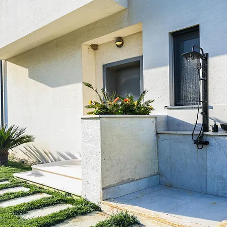 29 Valamar Dıraç