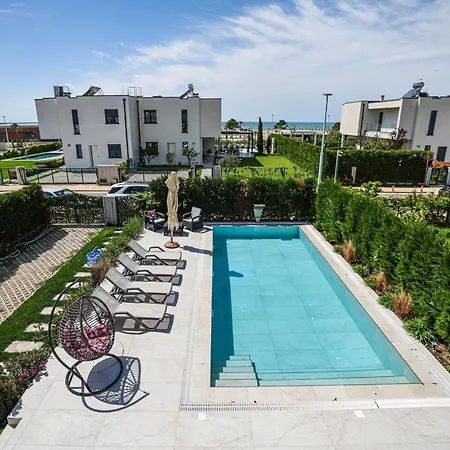 29 Valamar * Durres