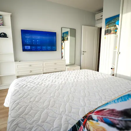 29 Valamar Villa