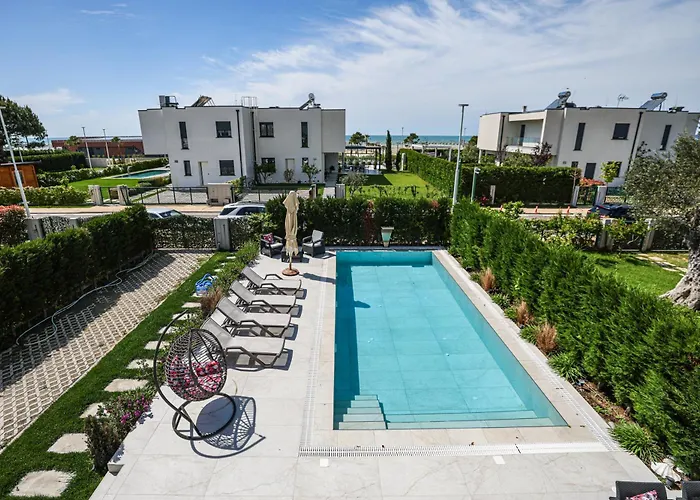 29 Valamar * Durrës